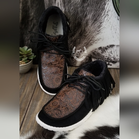 All Fringed Up - Black - Picture 5 of 5